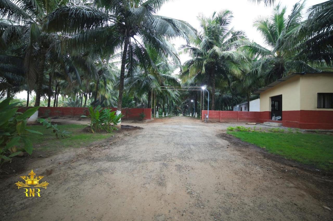 Royal Nature Resort Pollāchi Extérieur photo